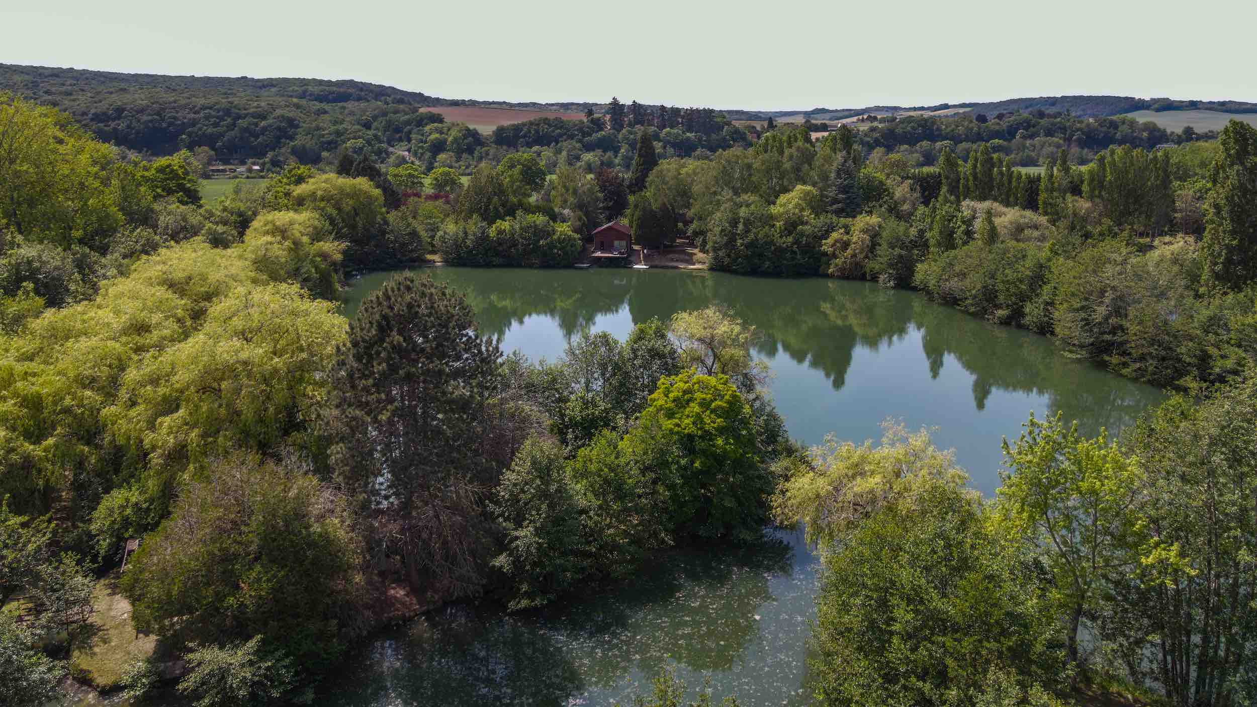 etang privatif chalet carpasens